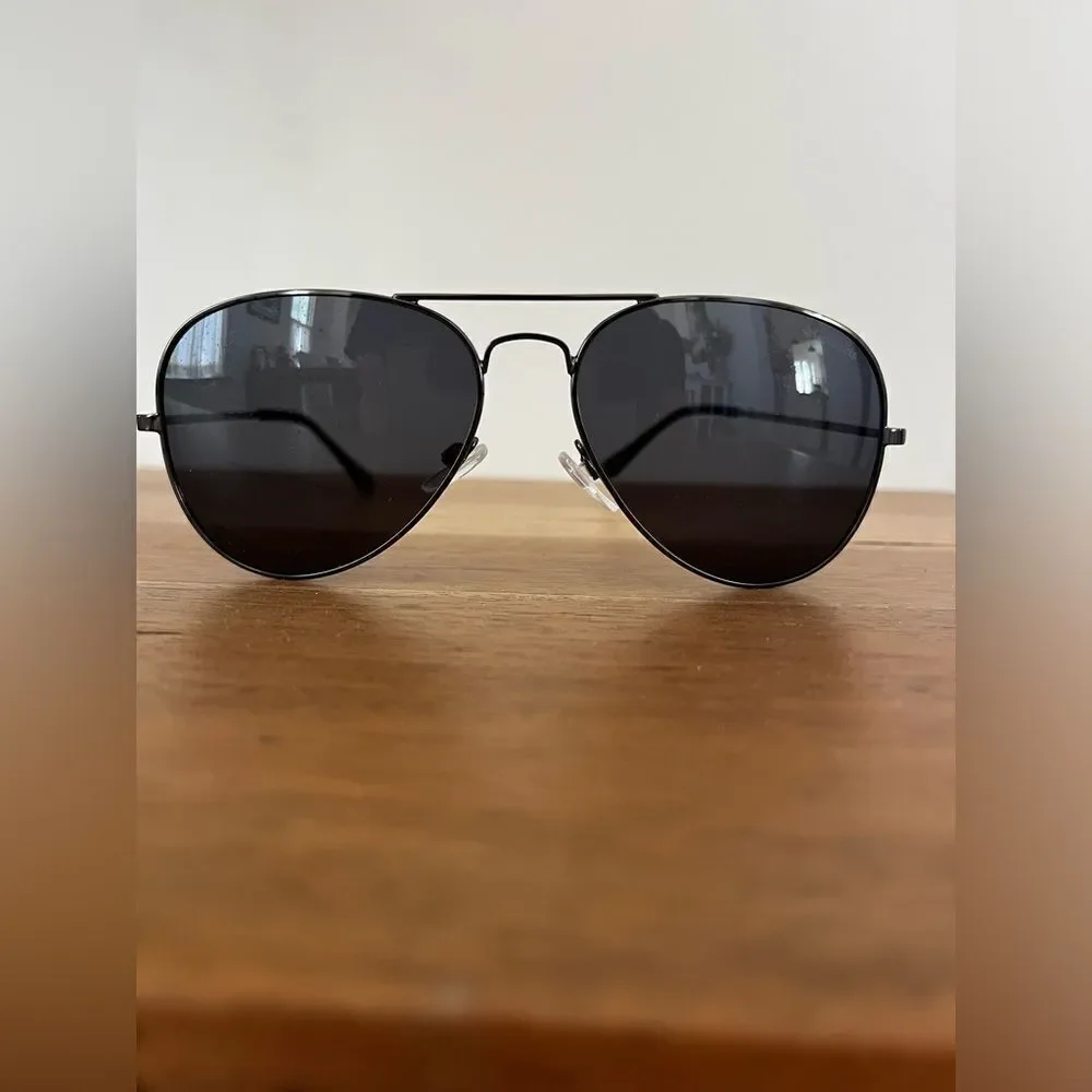 COLUMBIA Stylish Black Aviator Sunglasses 😎 Like New!